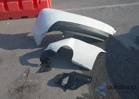 2016 Toyota Corolla Le z USA, uszkodzony, nr VIN 2T1BURHE4GC583691